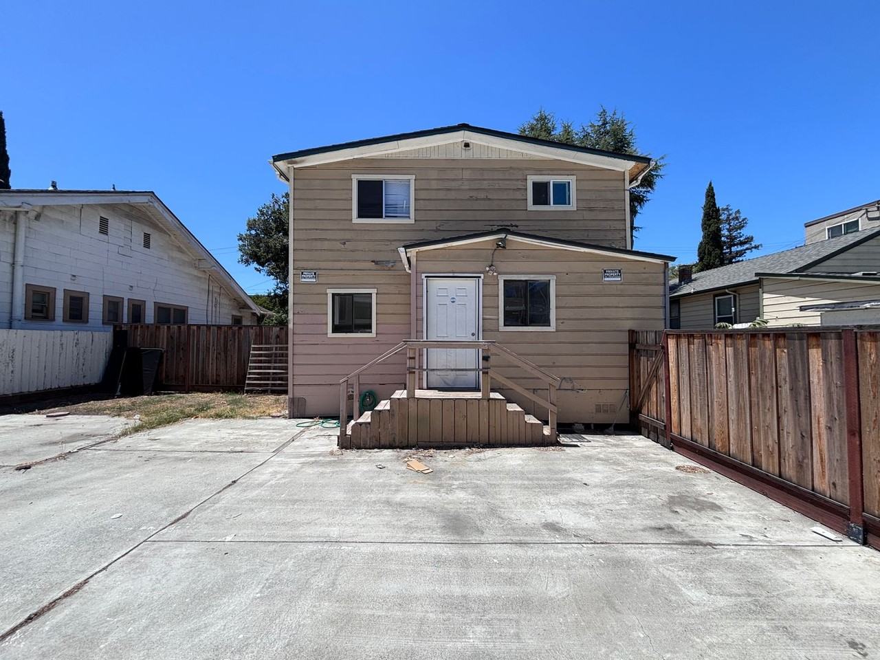 Listing photo 1 of 5