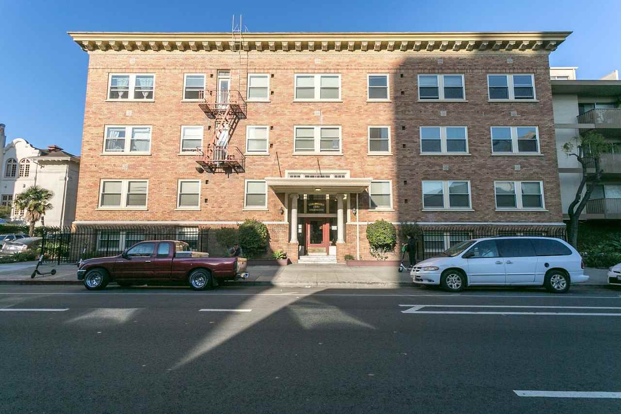 Listing photo 1 of 5