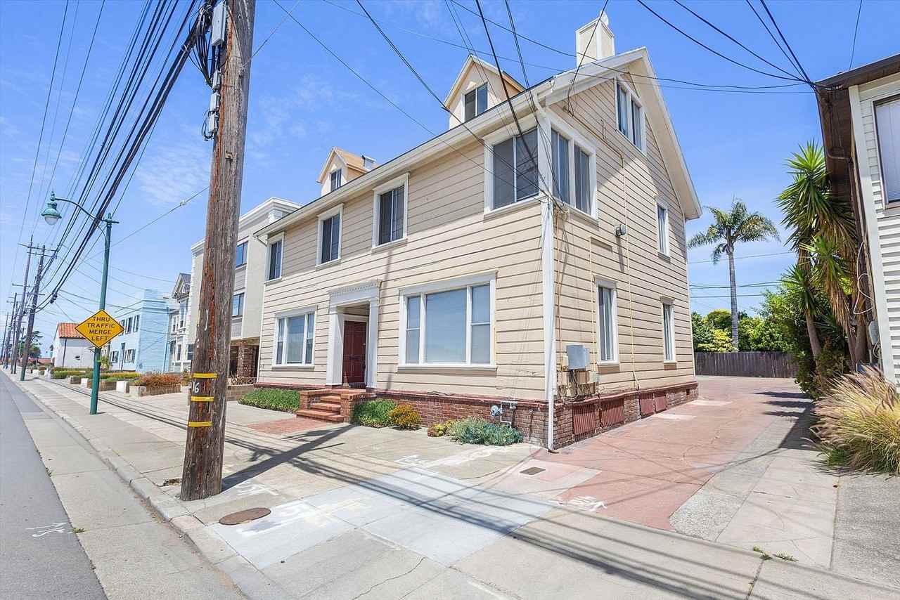 Listing photo 1 of 5