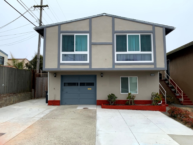 Listing photo 1 of 5