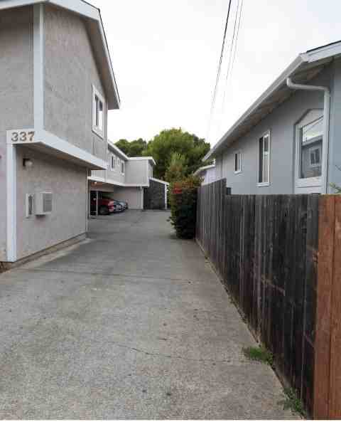 Listing photo 1 of 5