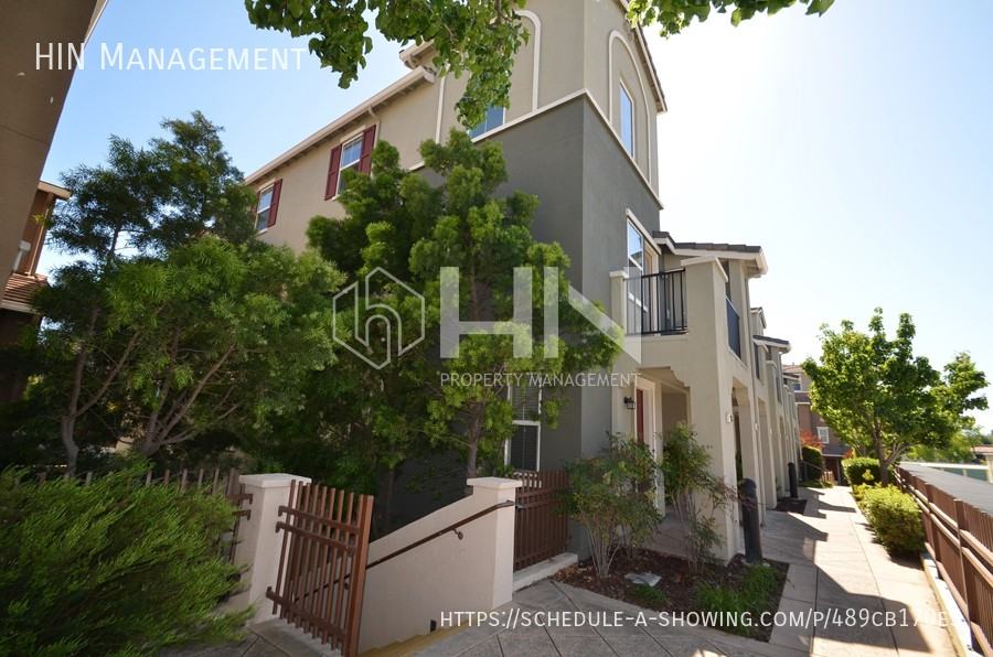Listing photo 1 of 5
