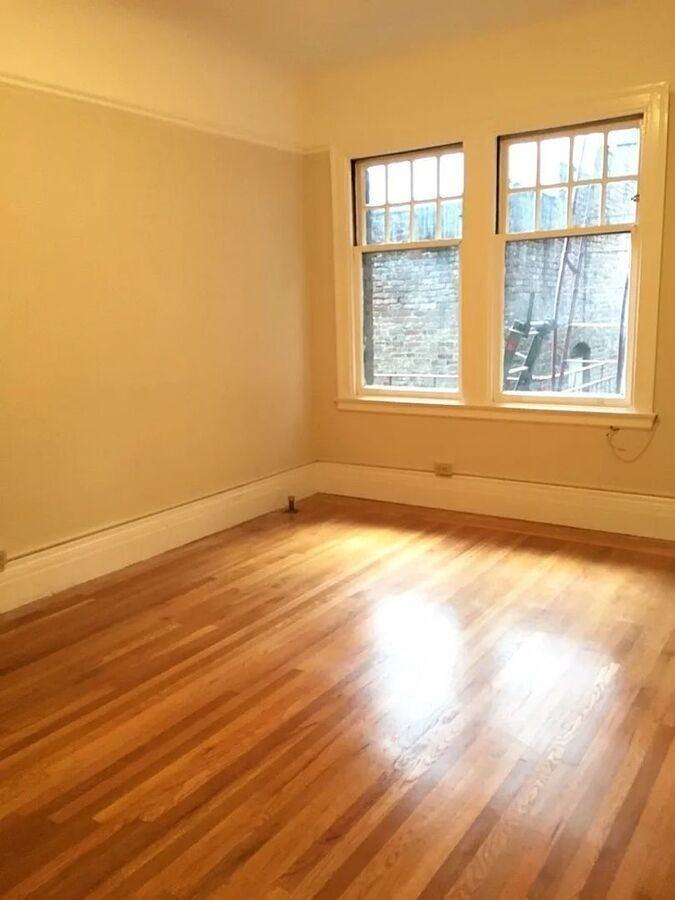 Listing photo 1 of 5