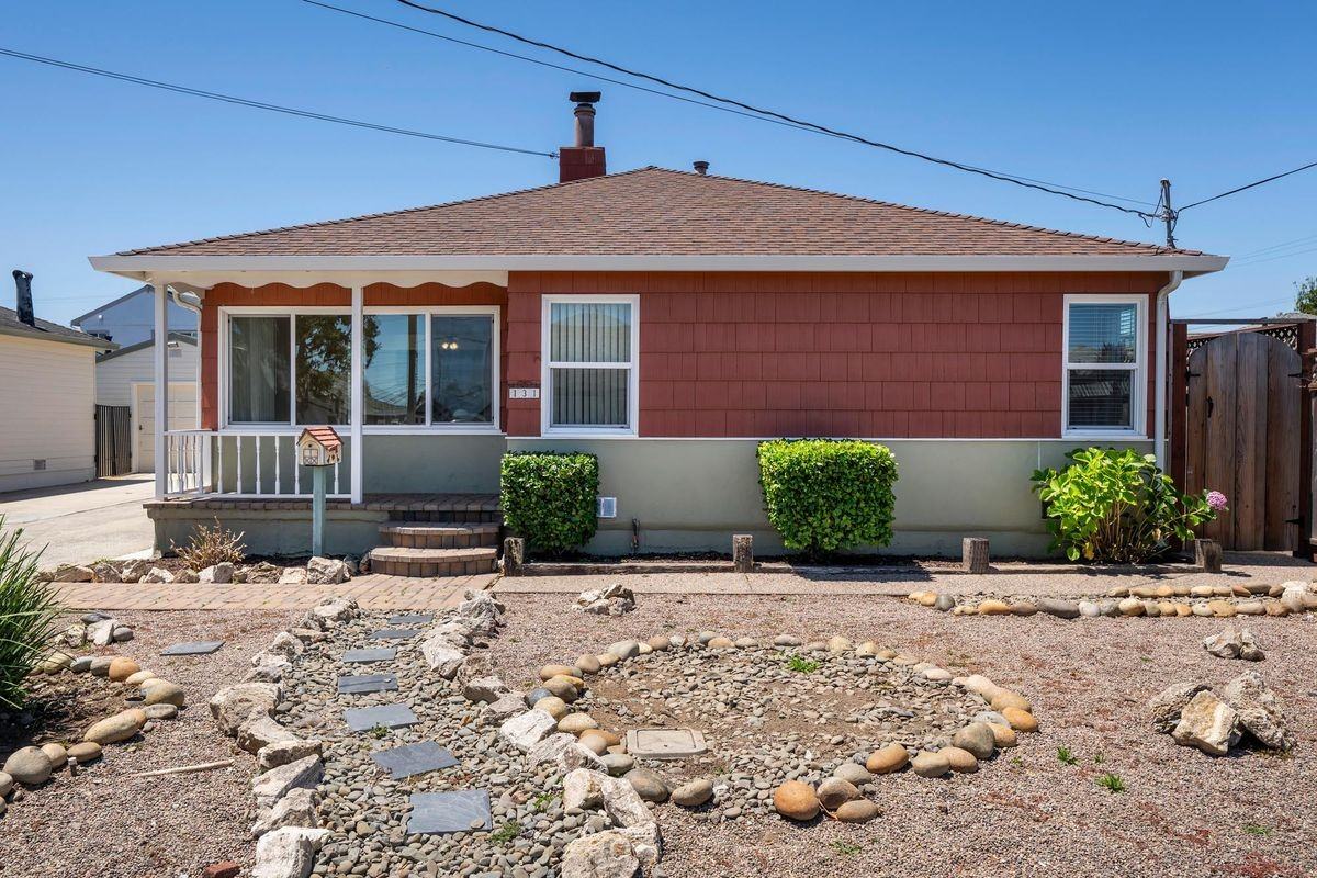 Listing photo 1 of 5
