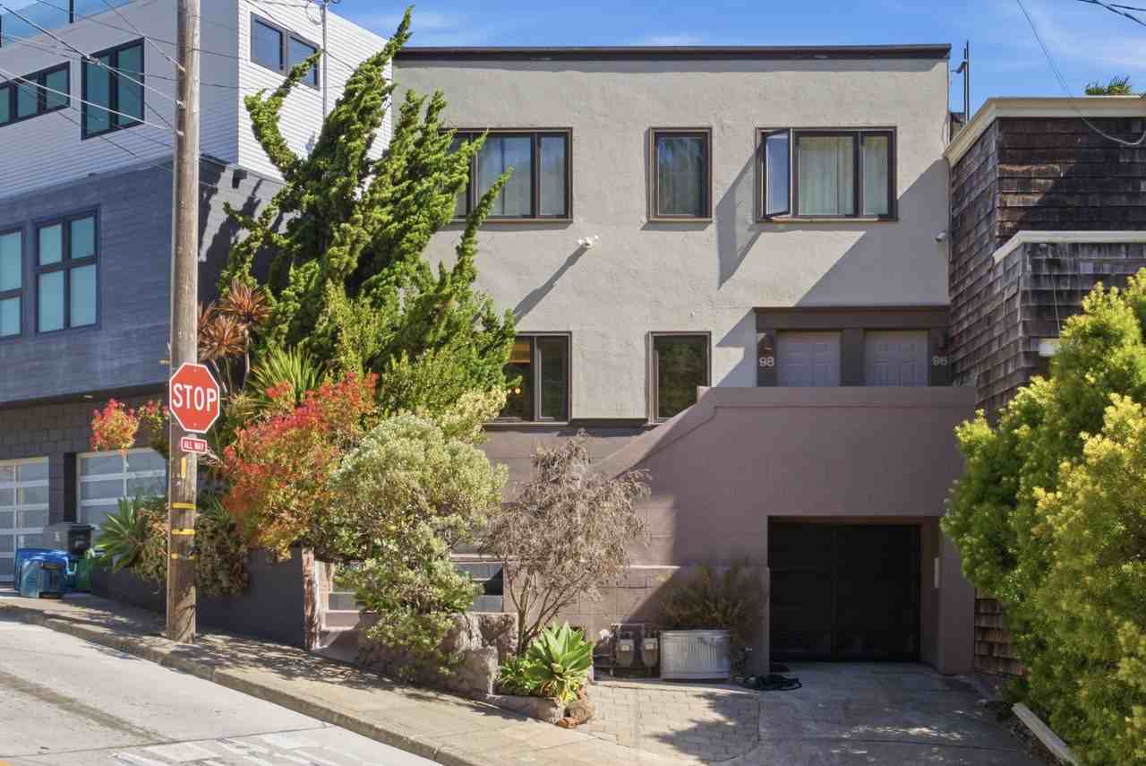 Listing photo 1 of 5