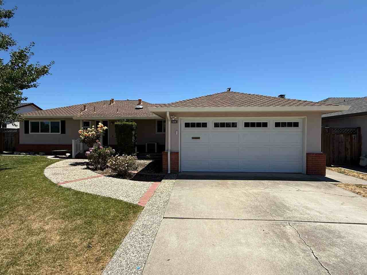 Listing photo 1 of 5