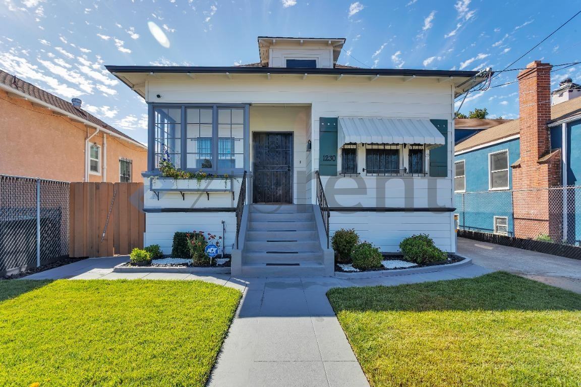 Listing photo 1 of 5
