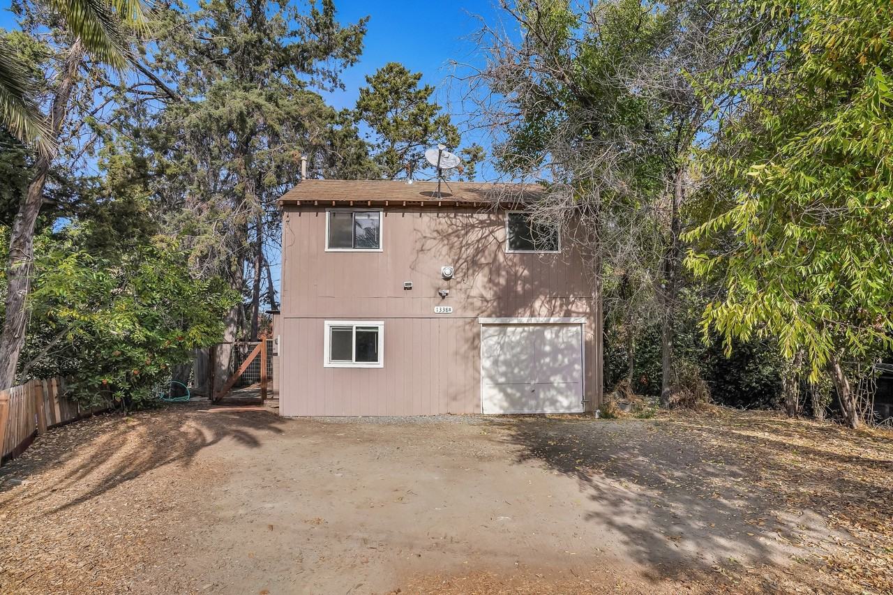 Listing photo 1 of 5