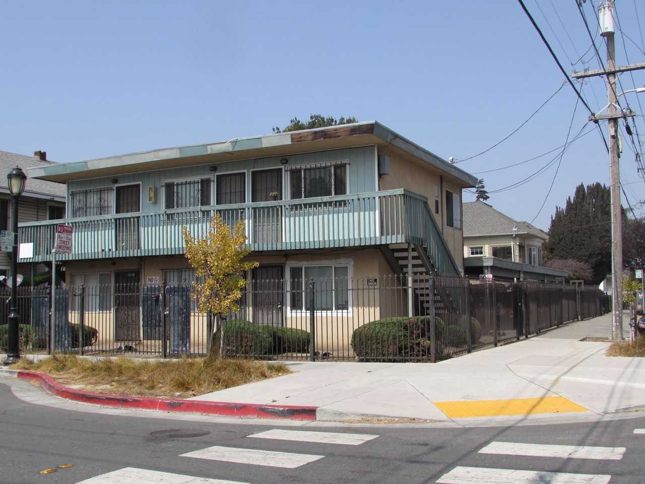 Listing photo 1 of 5