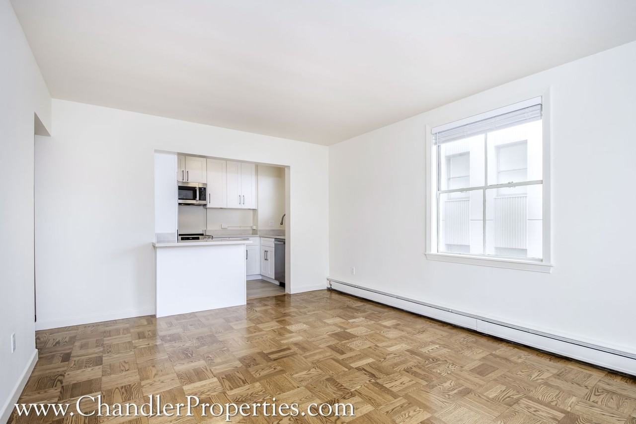 Listing photo 1 of 5