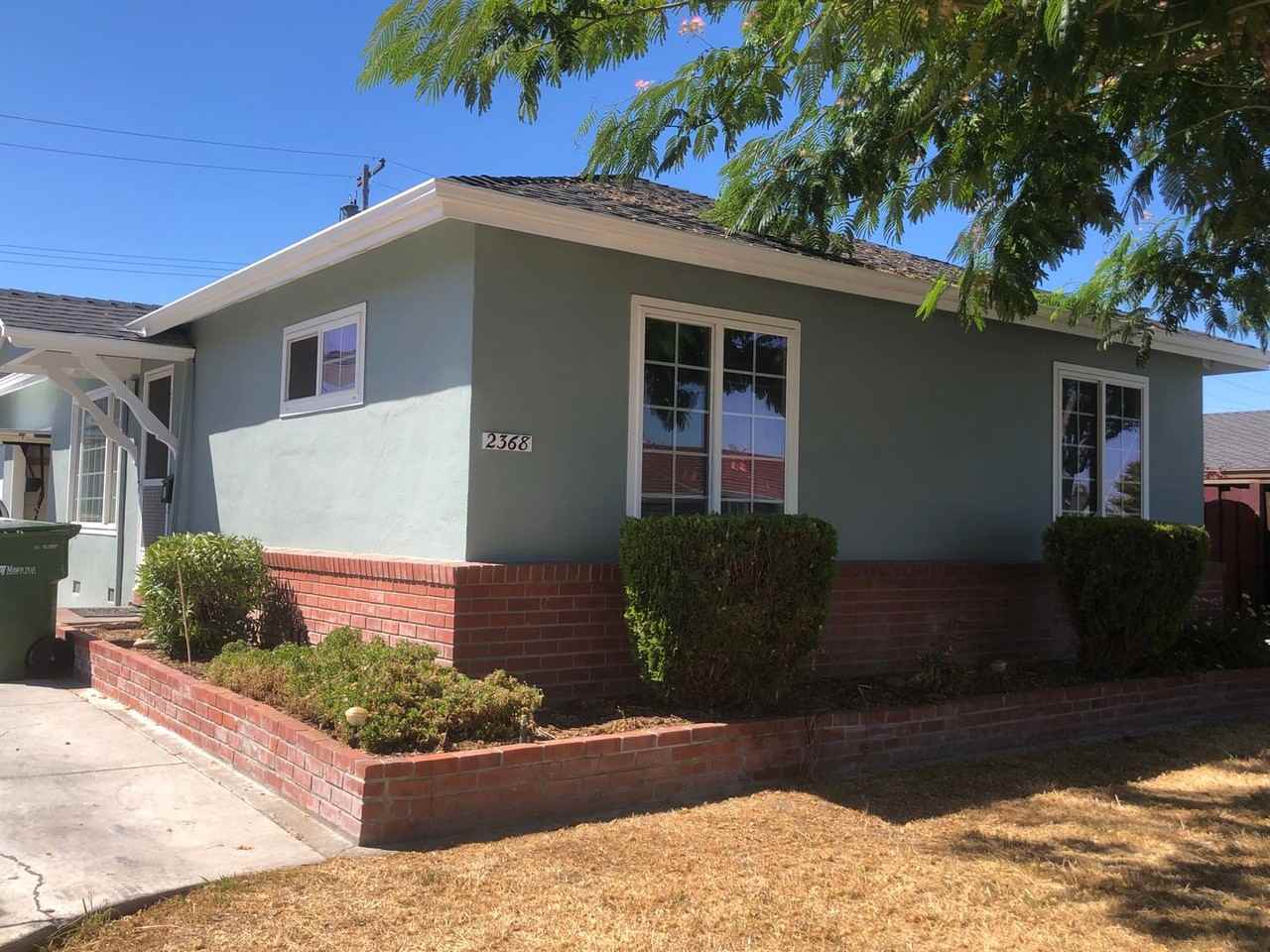 Listing photo 1 of 5