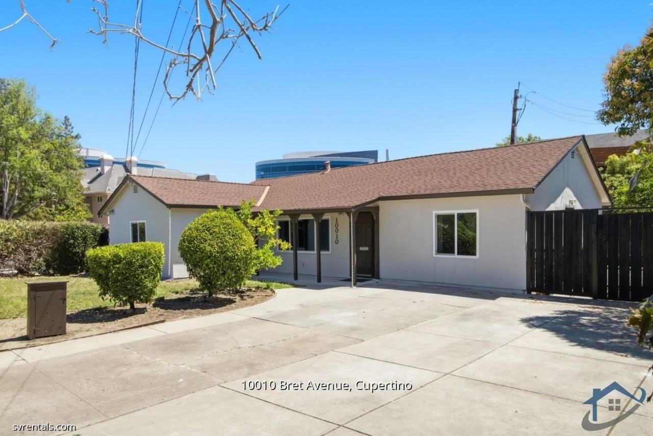 Listing photo 1 of 5