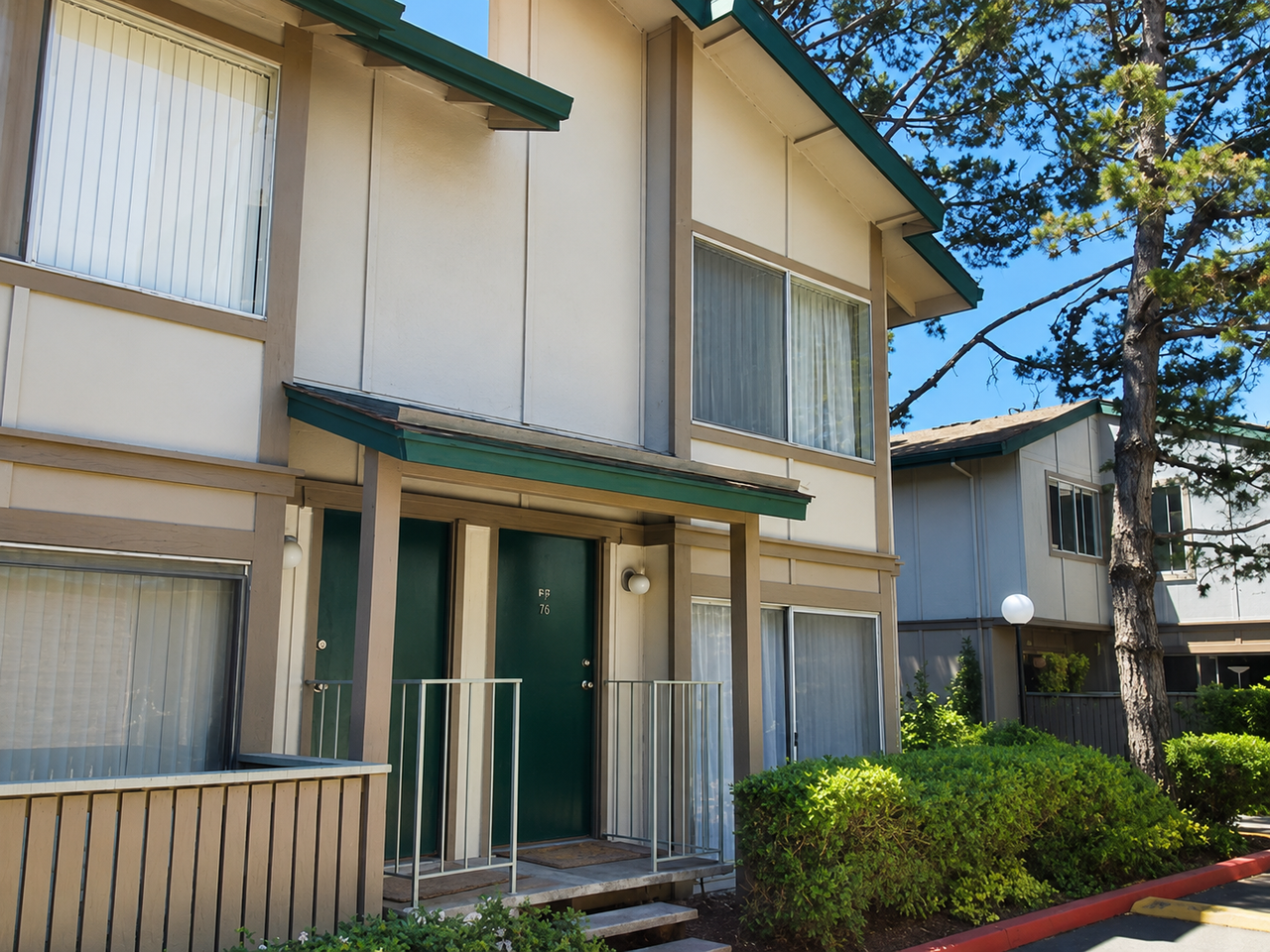 Listing photo 1 of 5