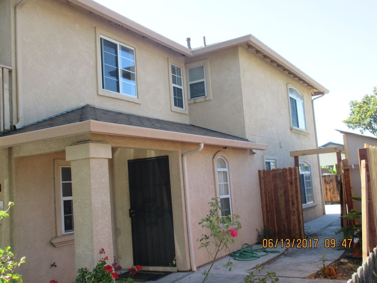 Listing photo 1 of 5