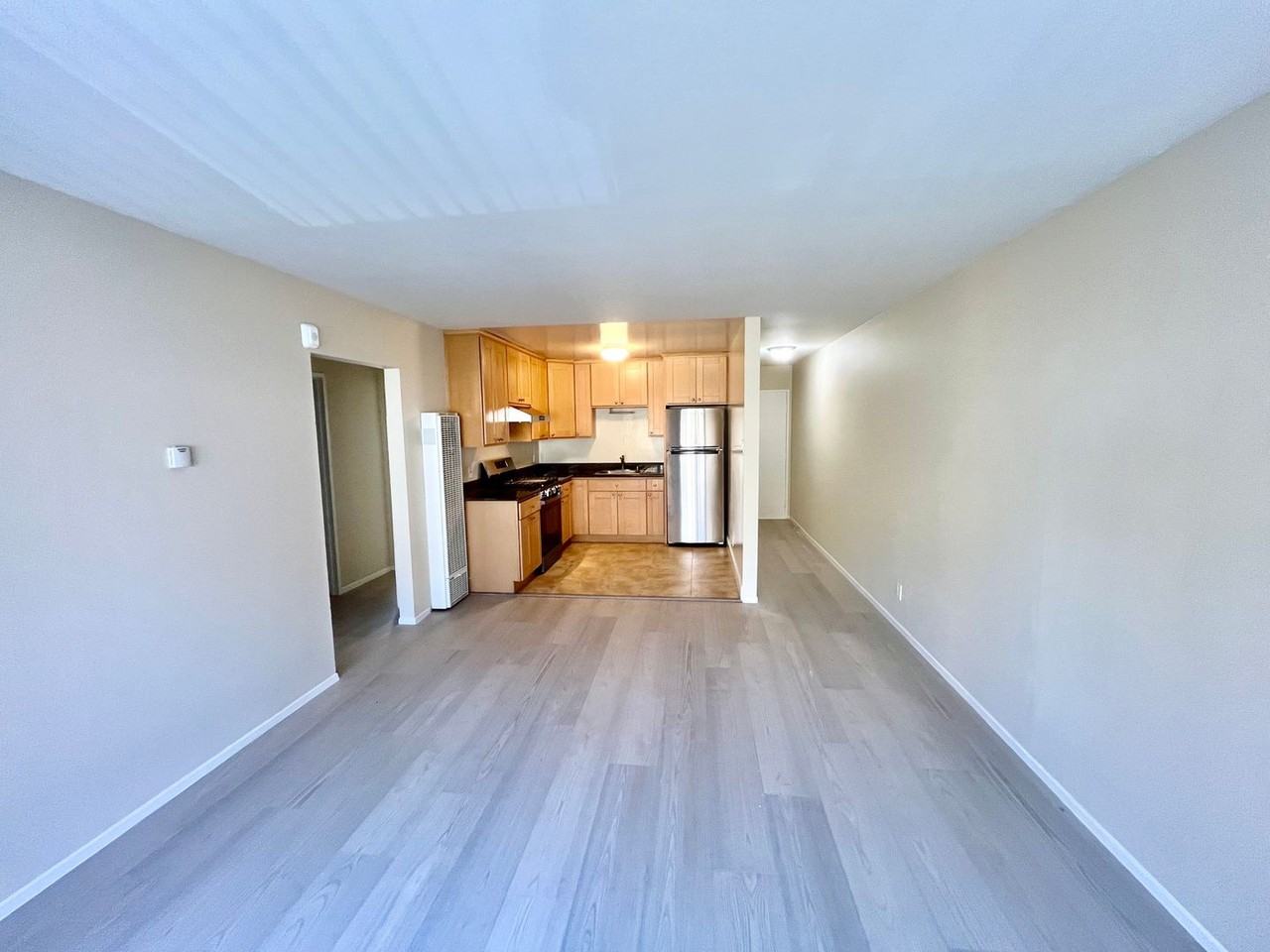 Listing photo 1 of 5