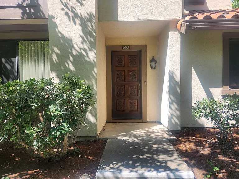 Listing photo 1 of 5