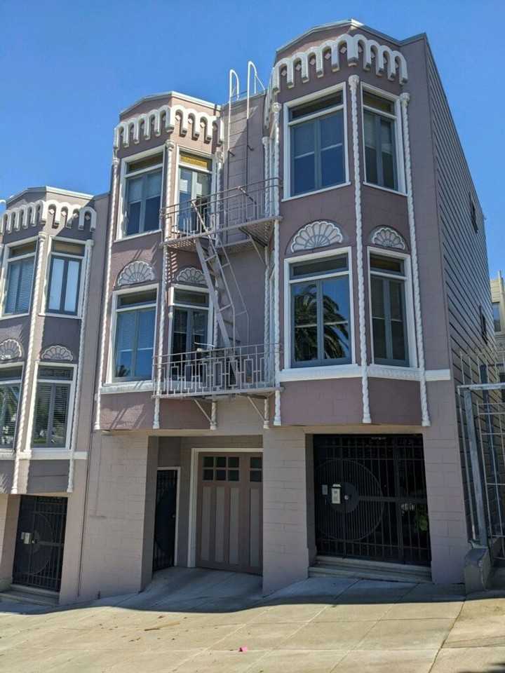 Listing photo 1 of 5