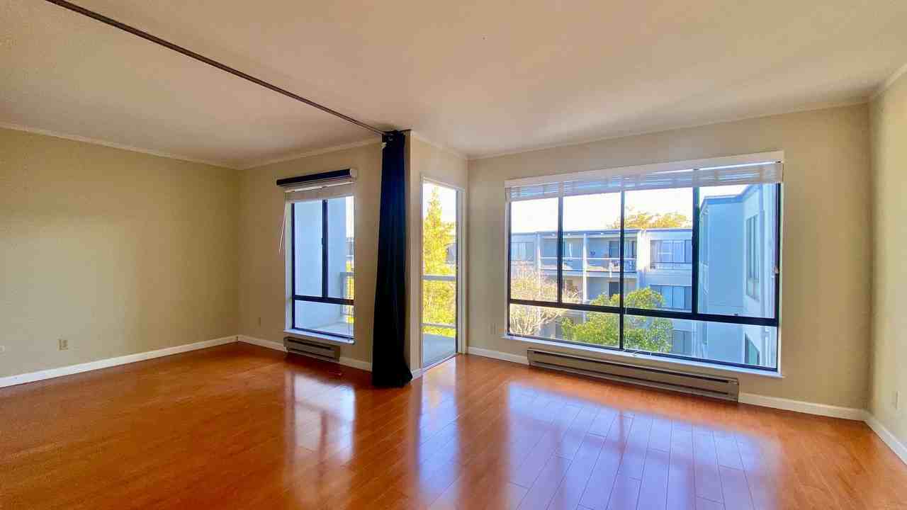 Listing photo 1 of 5