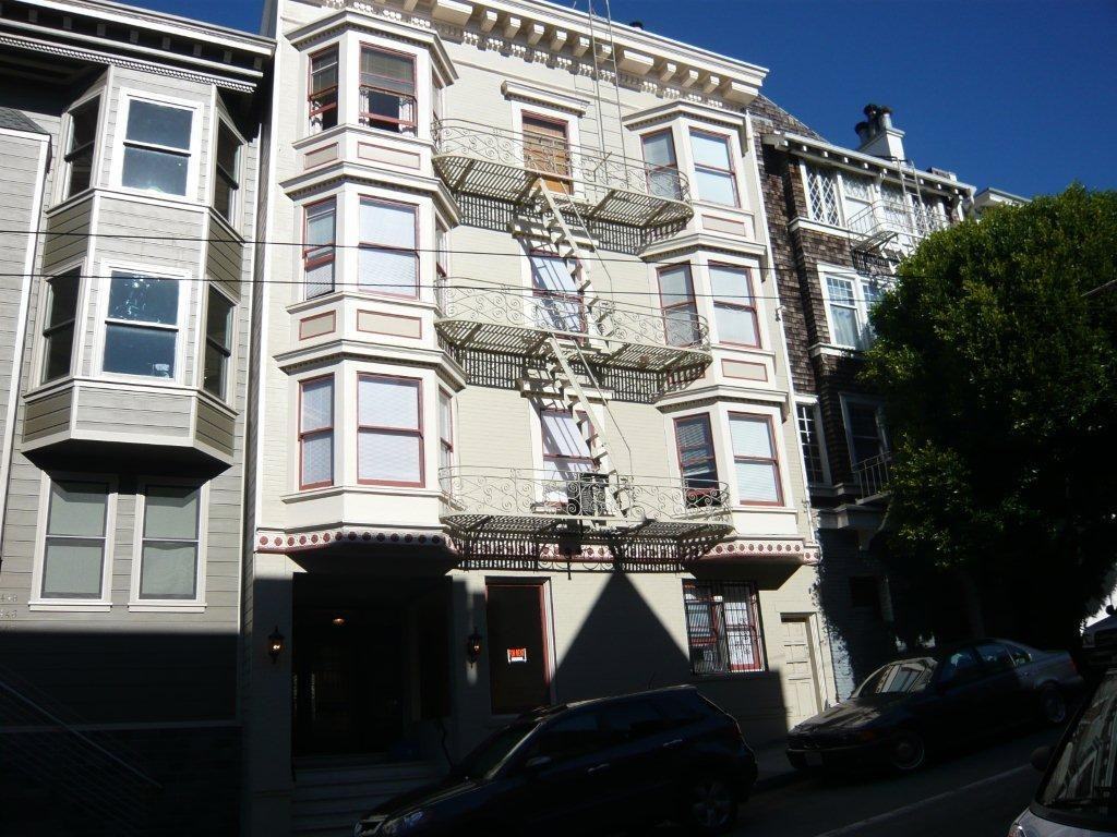 Listing photo 1 of 5
