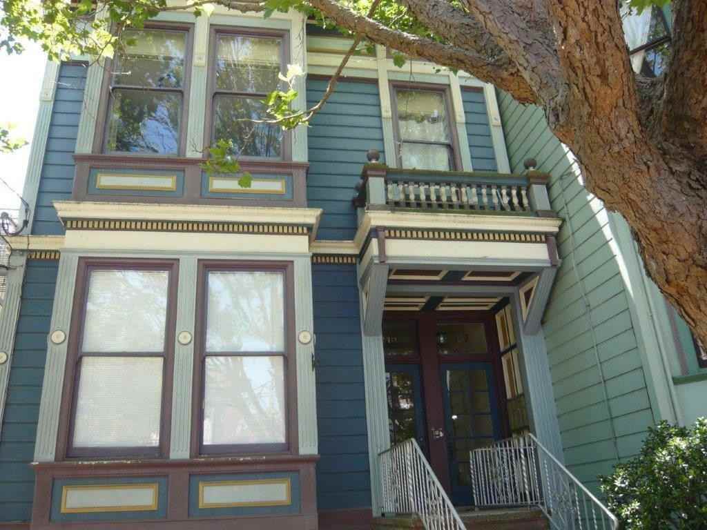 Listing photo 1 of 5