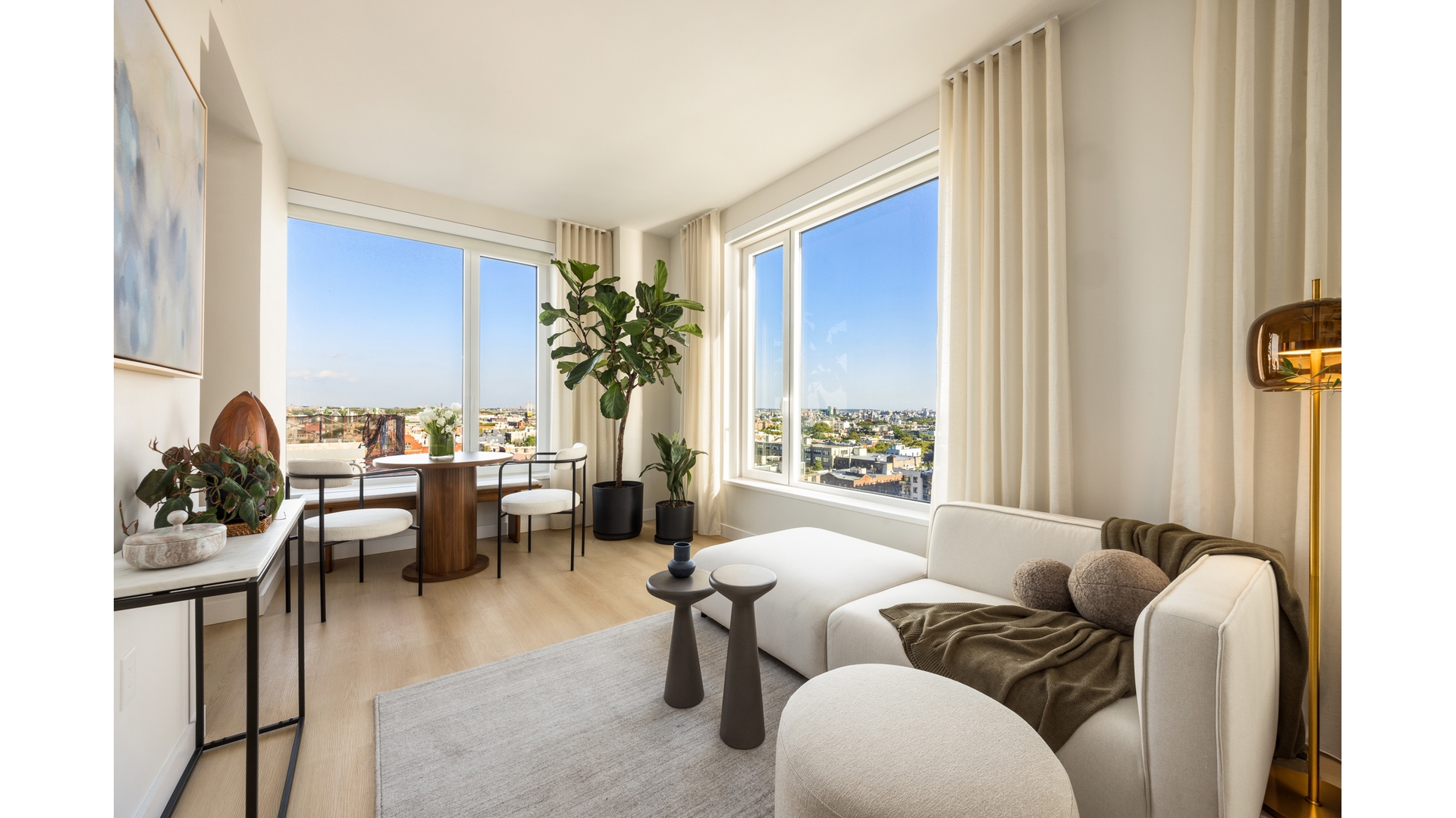 Listing photo 1 of 5