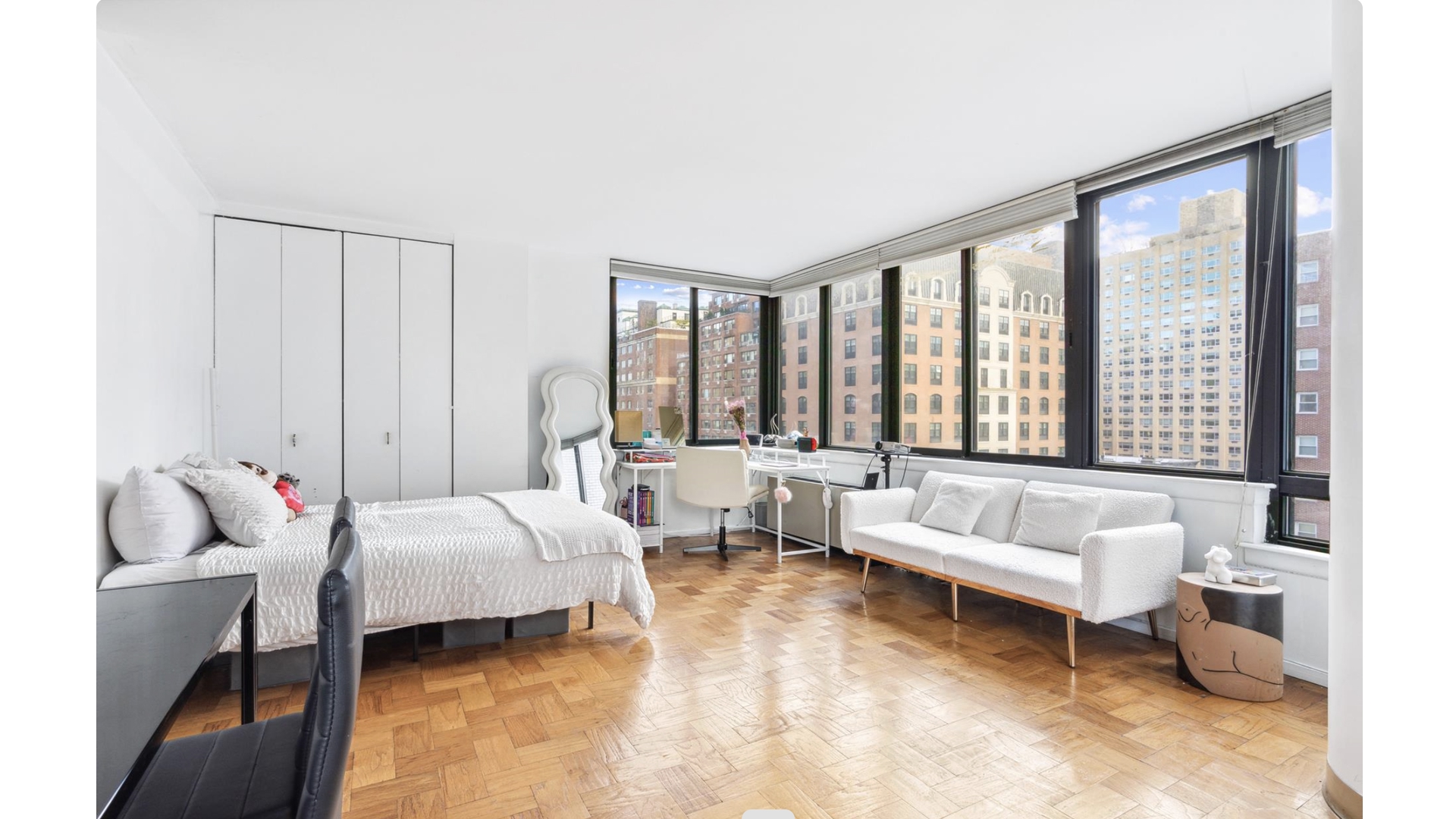 Listing photo 1 of 5