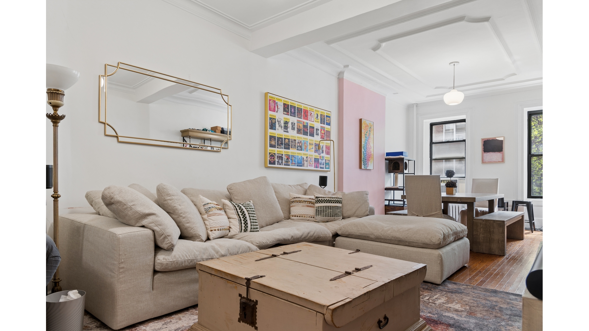 Listing photo 1 of 5