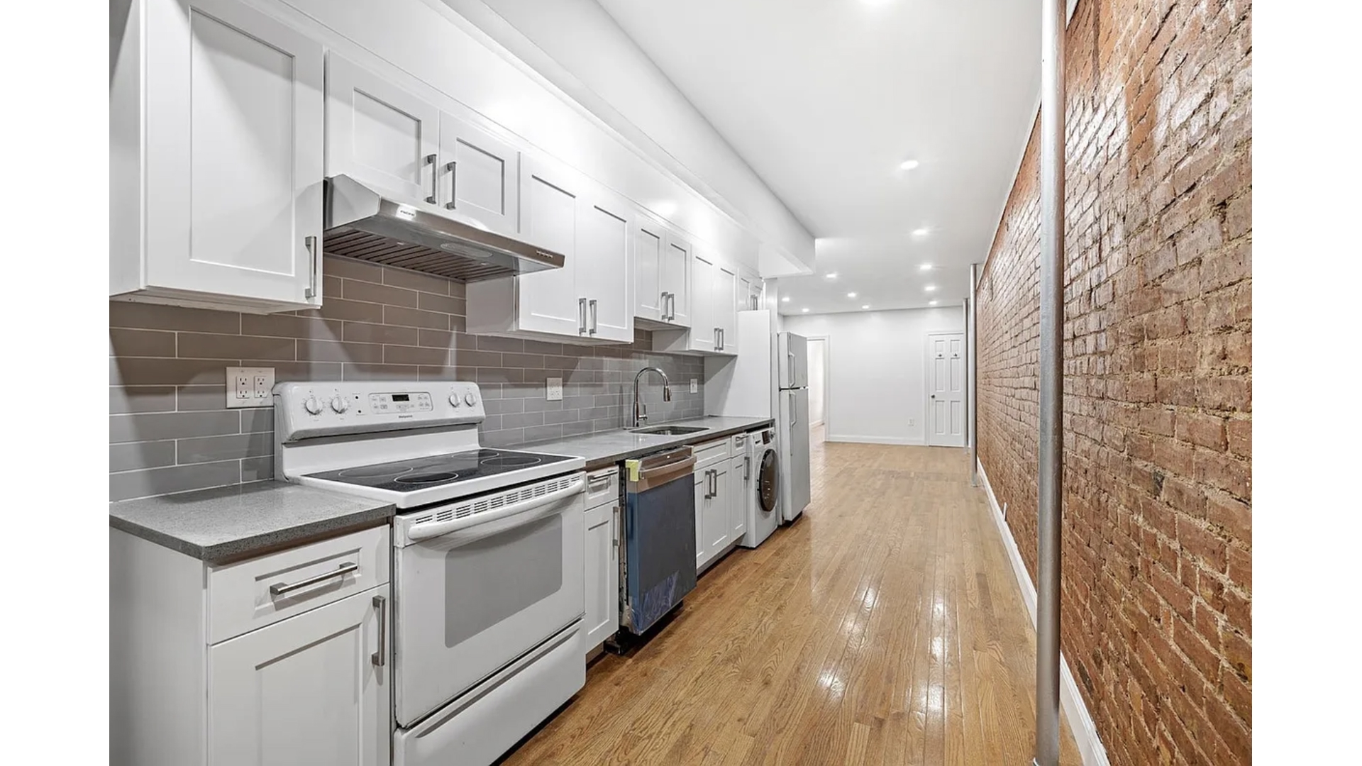 Listing photo 1 of 5