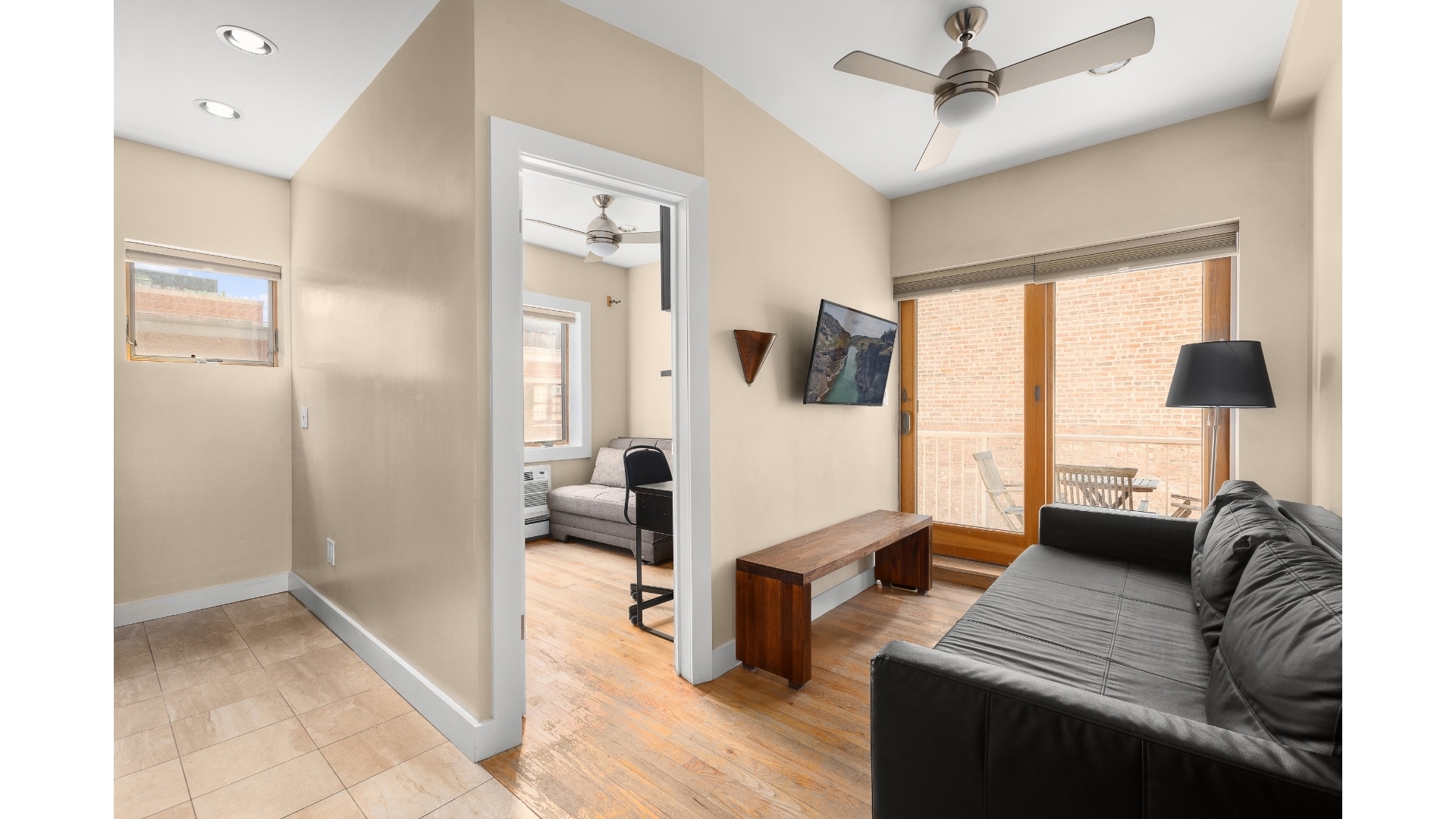 Listing photo 1 of 5