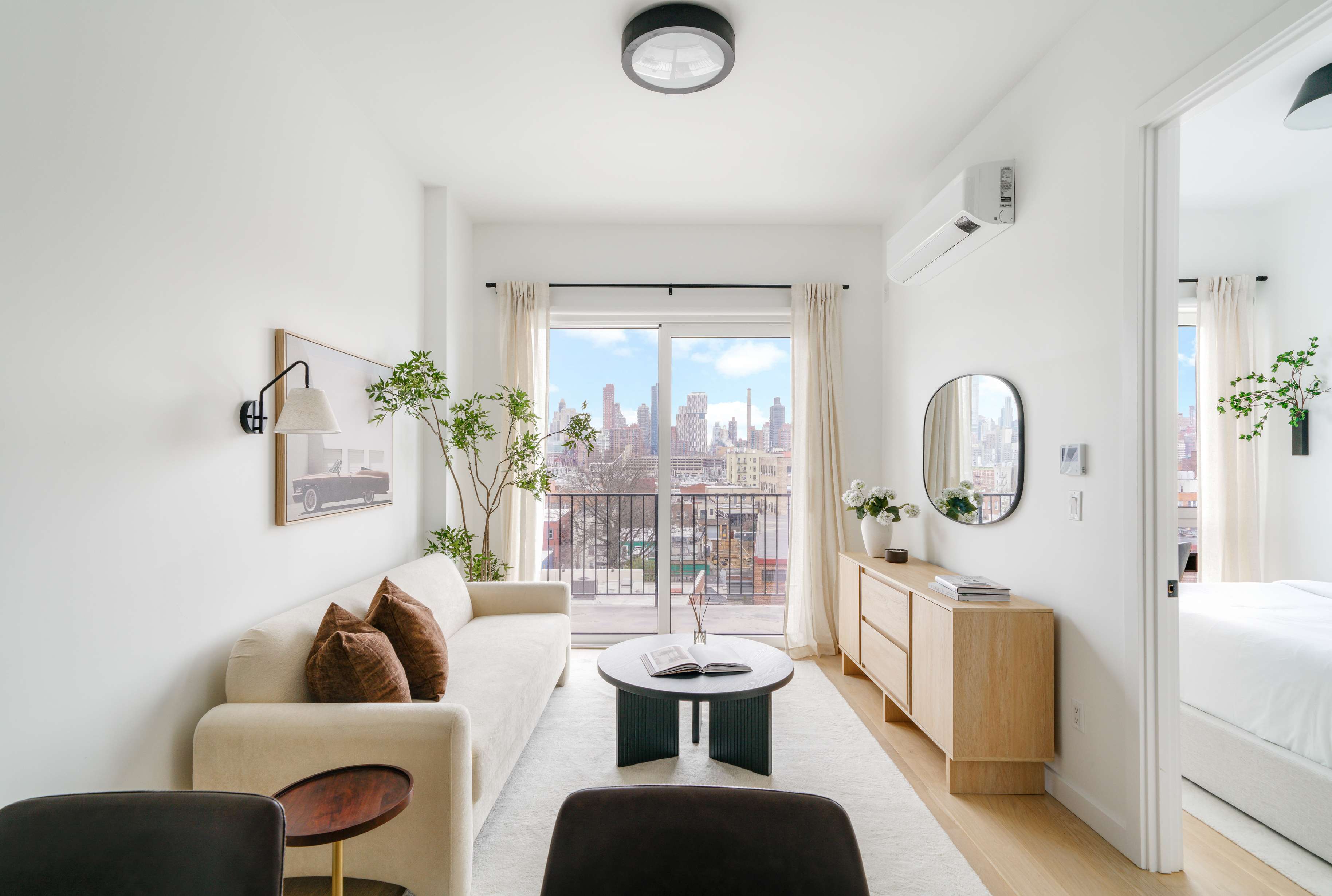 Listing photo 1 of 5