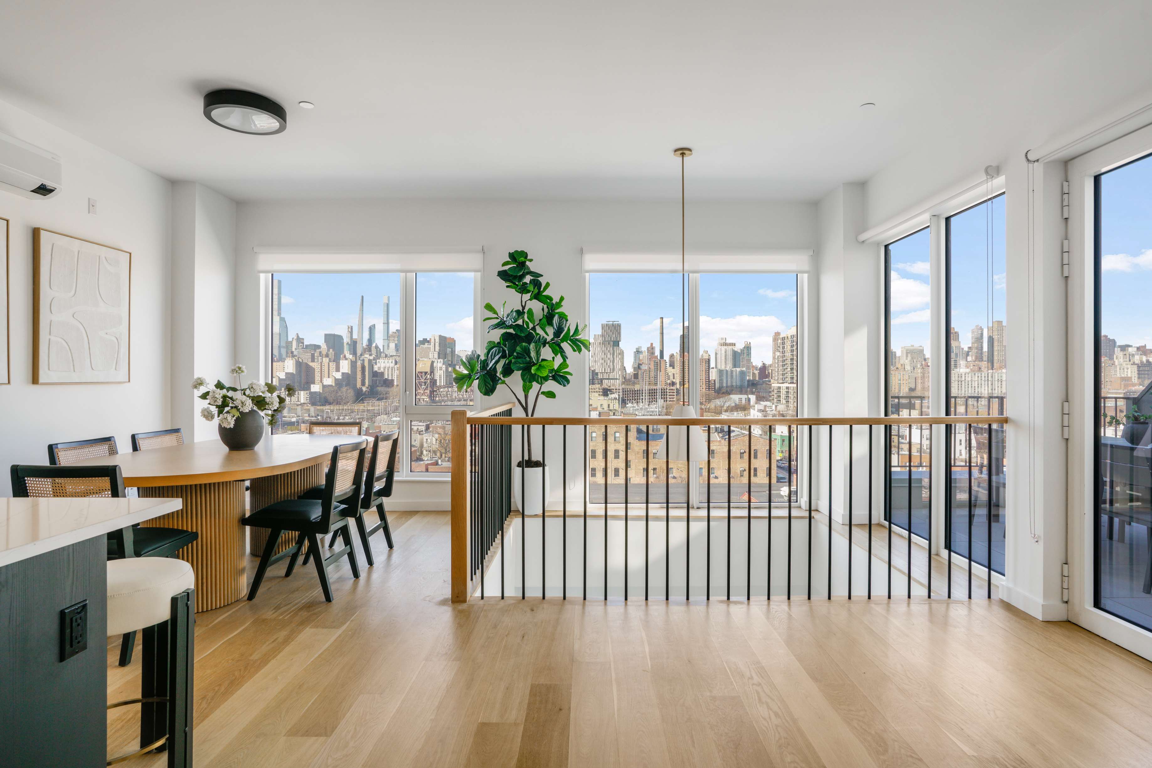 Listing photo 1 of 7