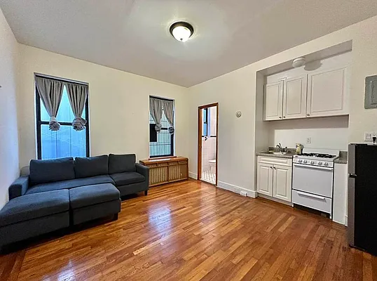 Listing photo