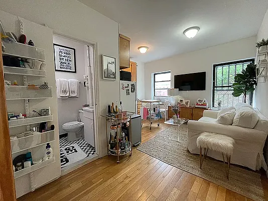 Listing photo