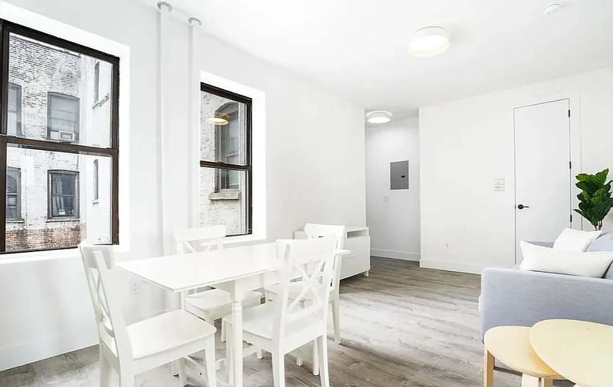 Listing photo 1 of 11