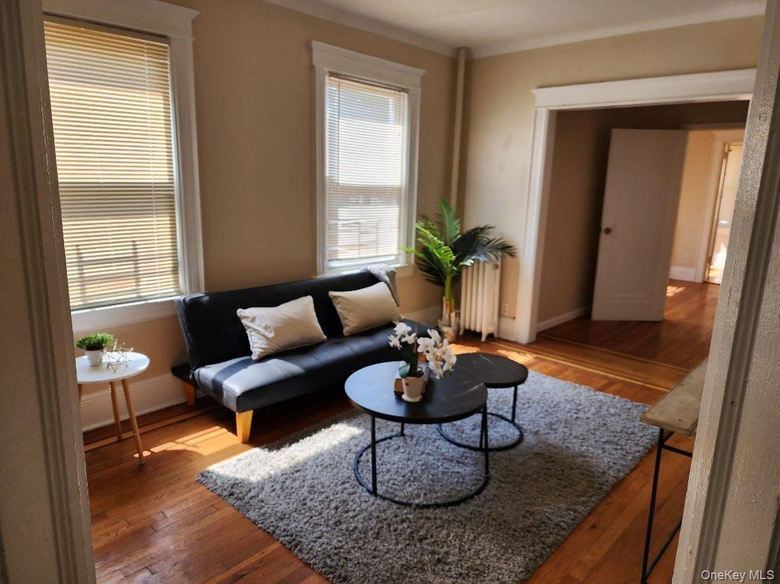 Listing photo 1 of 5