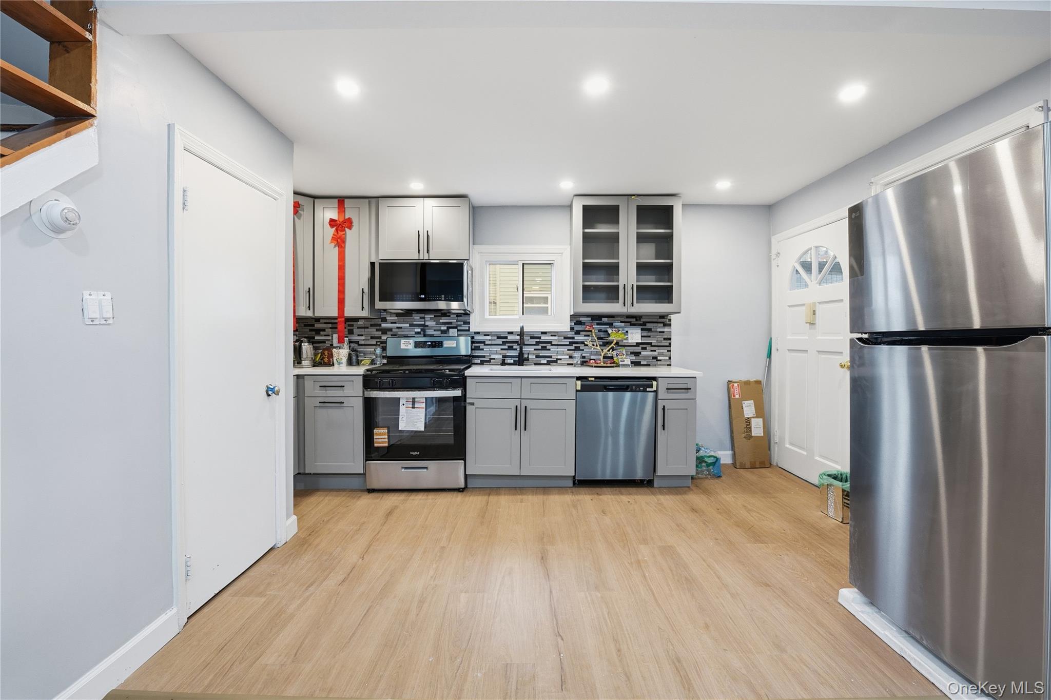 Listing photo 1 of 5