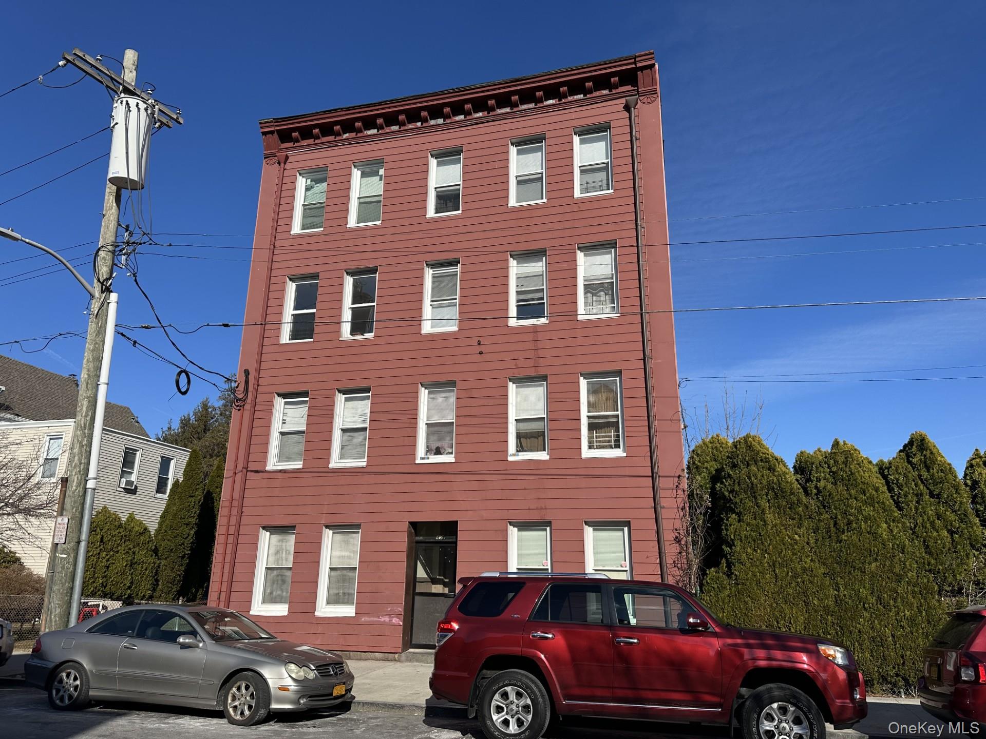 Listing photo 1 of 5