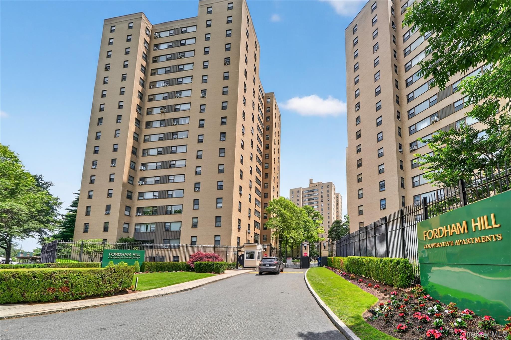 Listing photo 1 of 5