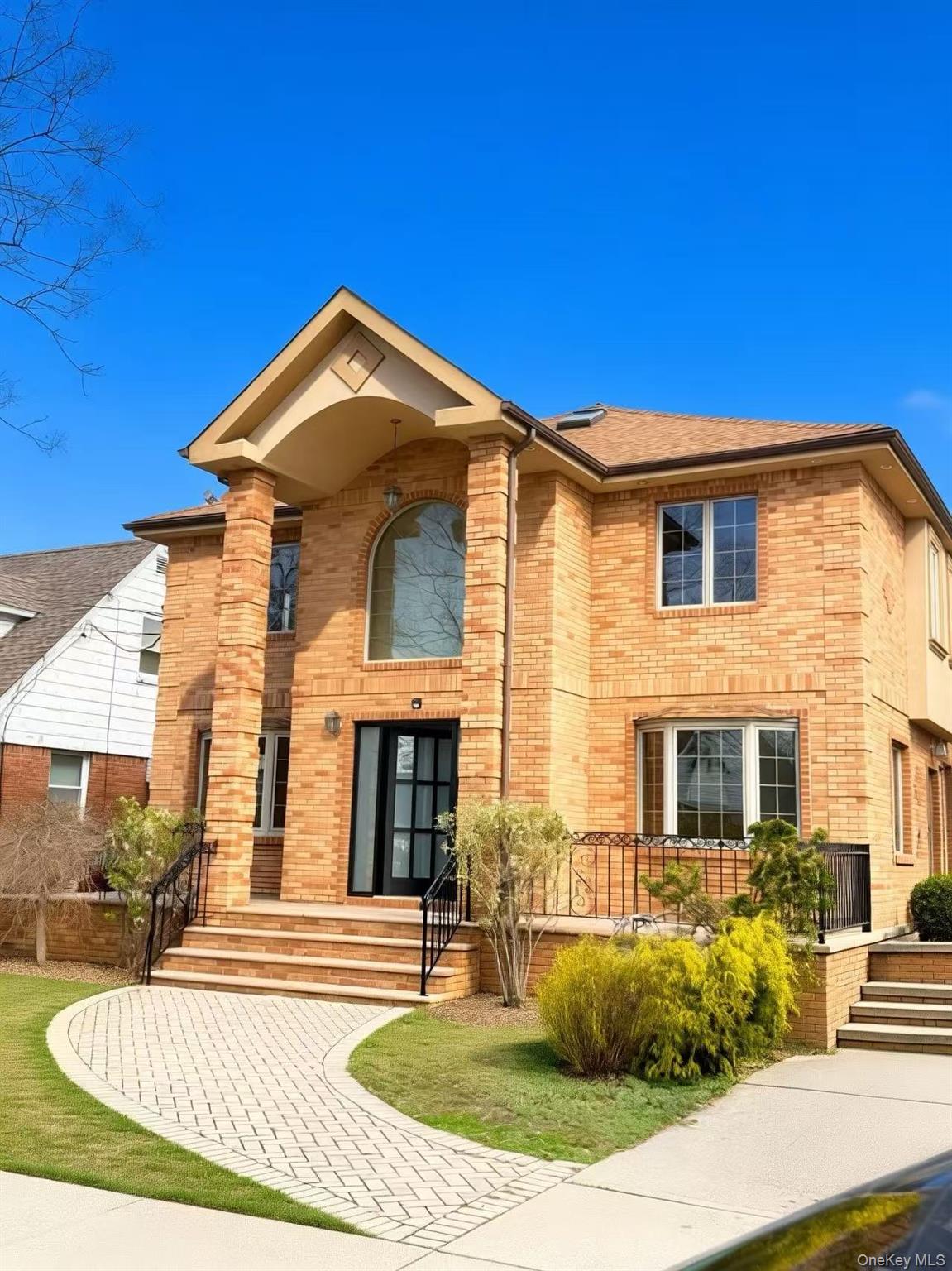 Listing photo 1 of 5