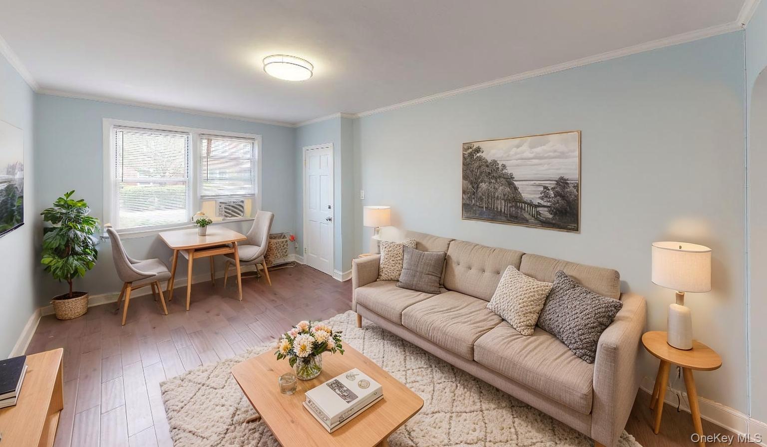 Listing photo 1 of 5