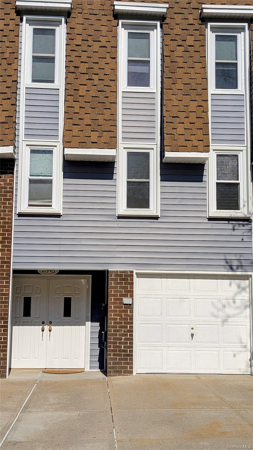 Listing photo 1 of 5