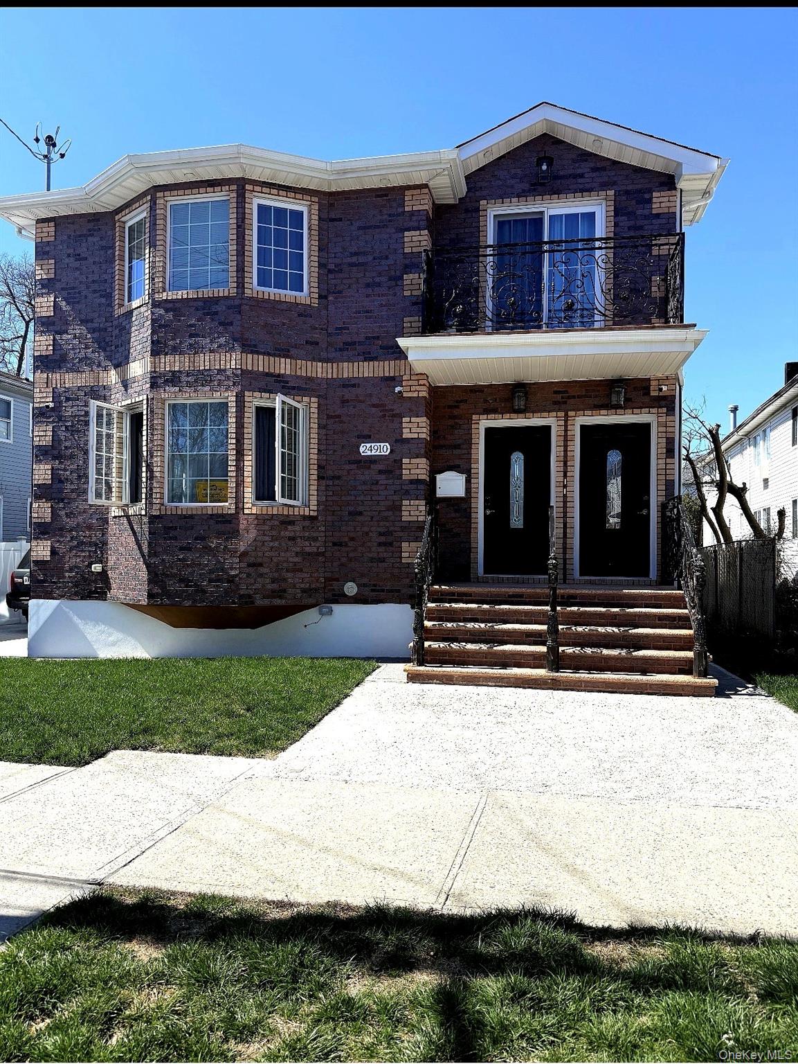 Listing photo 1 of 5