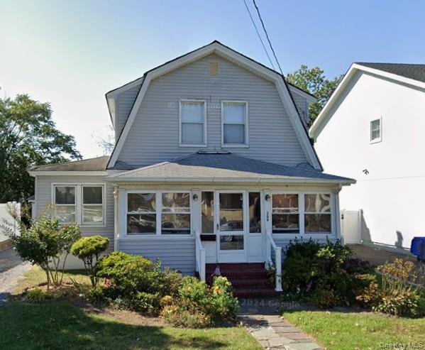 Listing photo 1 of 5