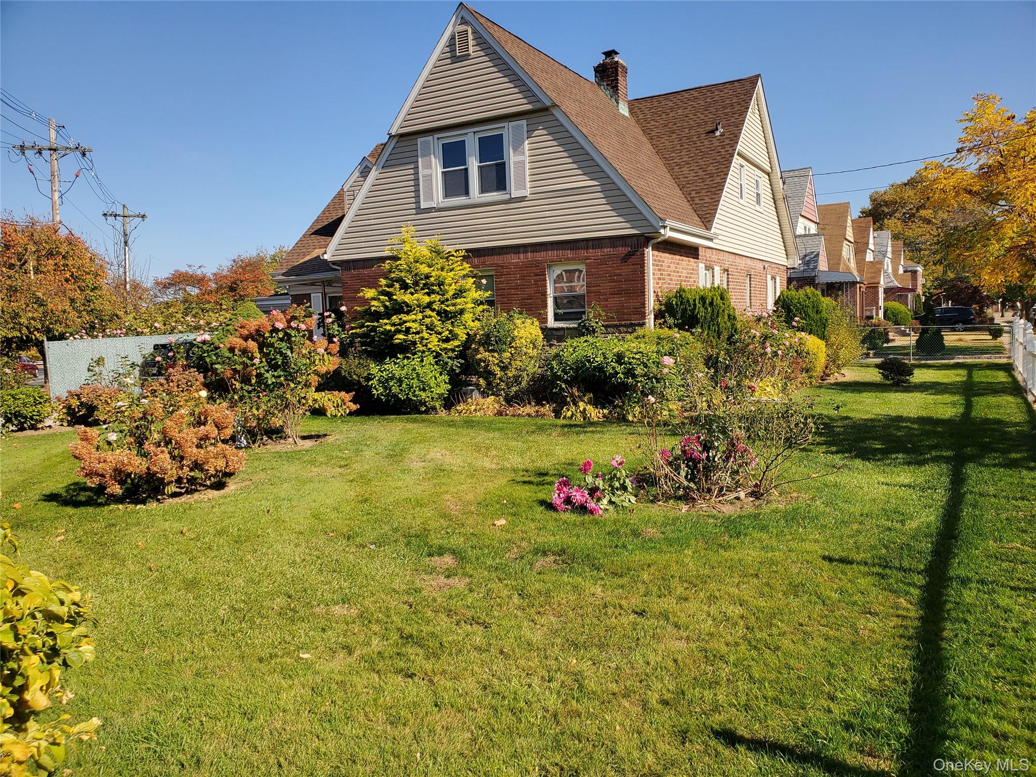 Listing photo 1 of 5