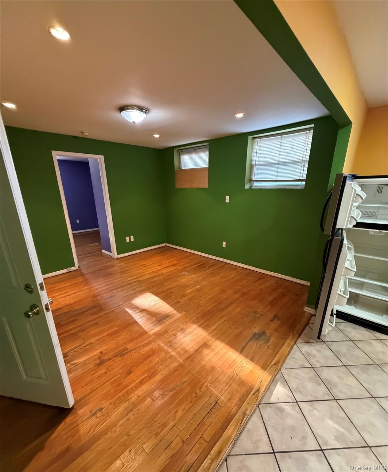 Listing photo 1 of 5