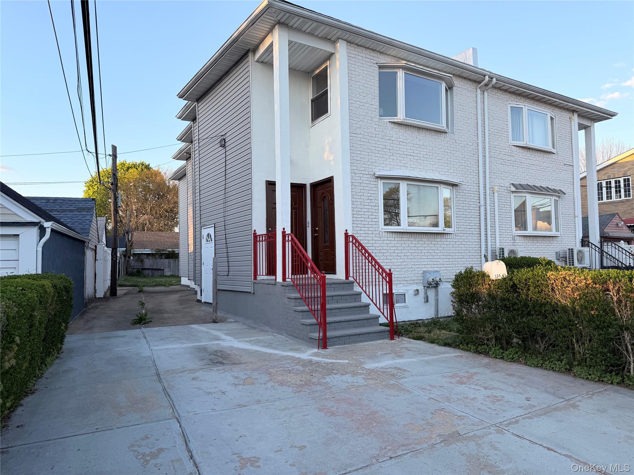 Listing photo 1 of 5