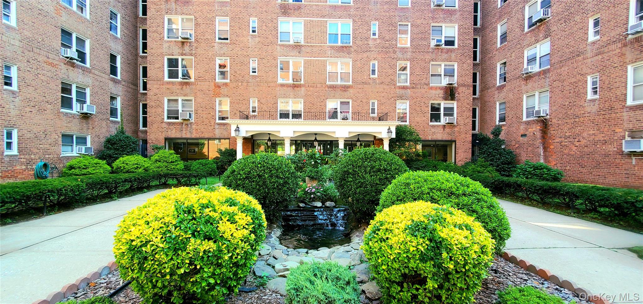 Listing photo 1 of 5