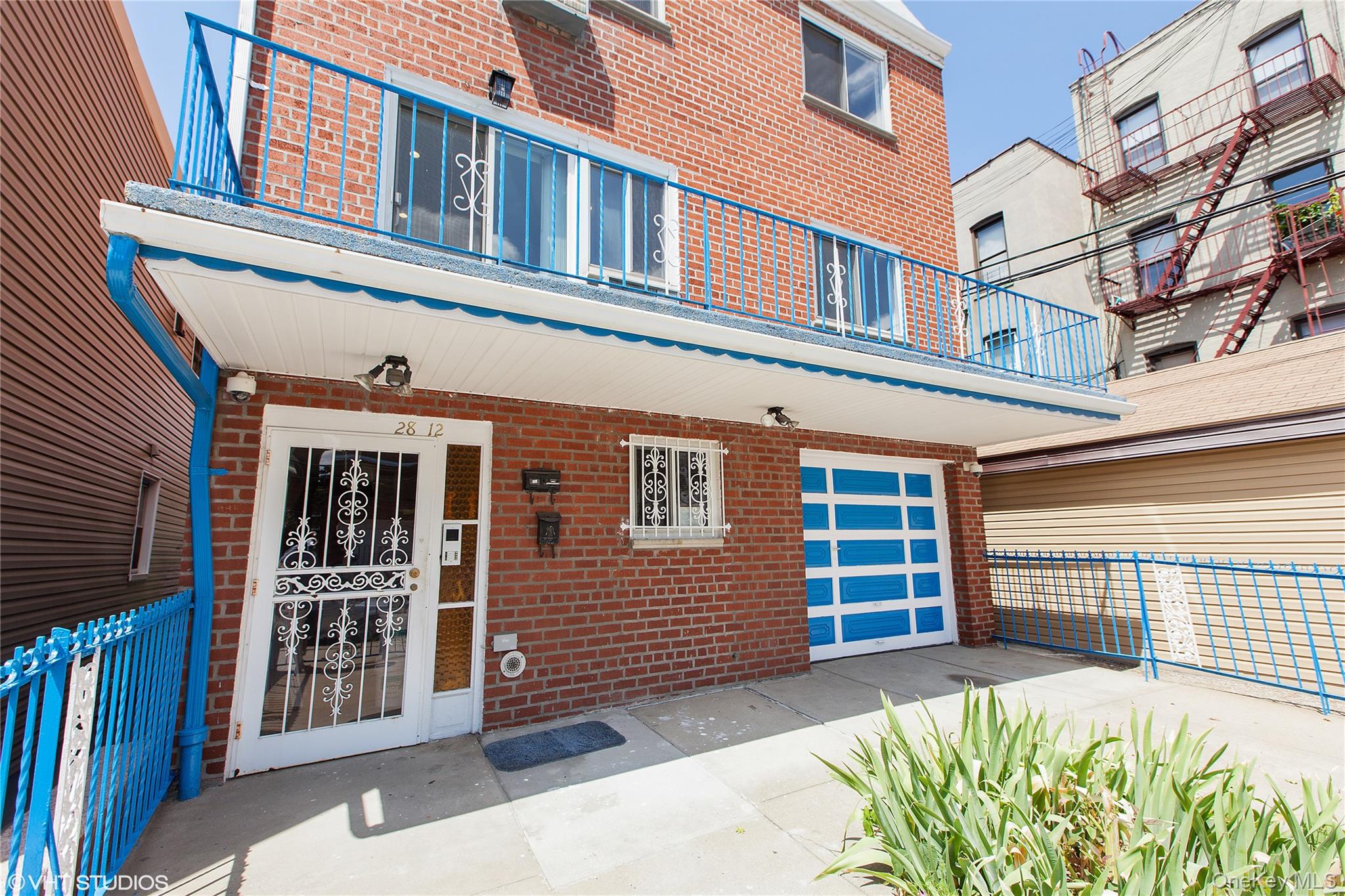 Listing photo 1 of 5