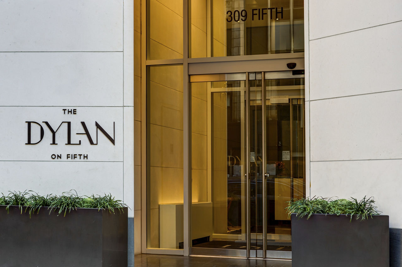 Listing photo 1 of 15