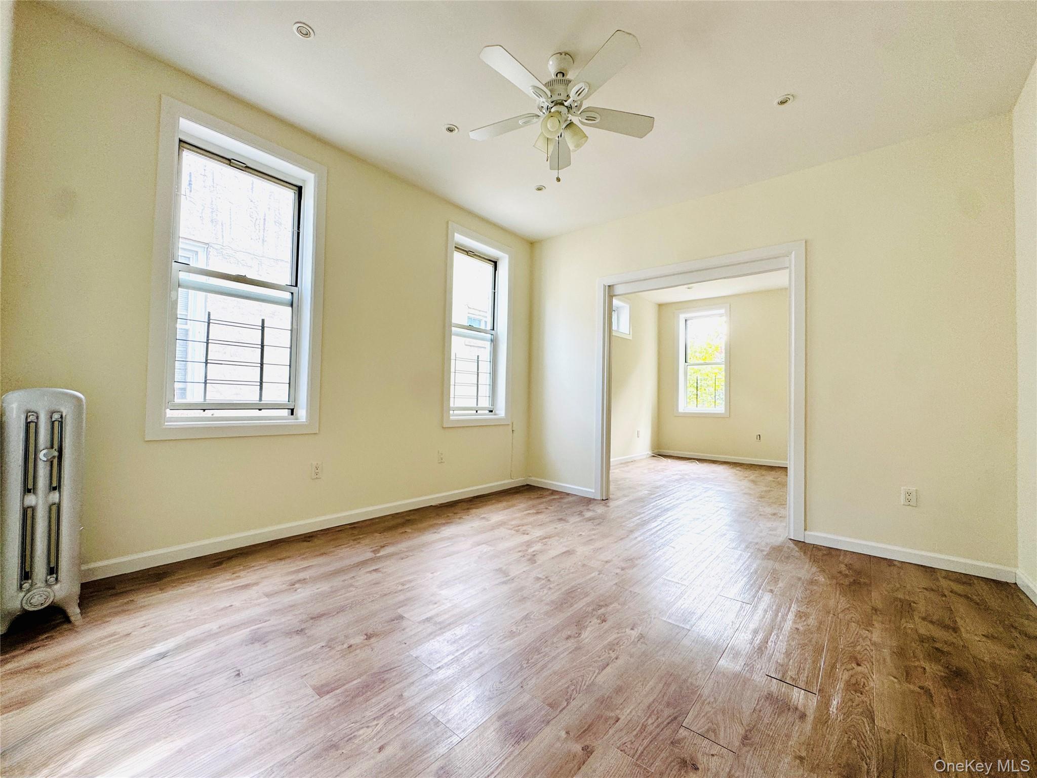 Listing photo 1 of 5
